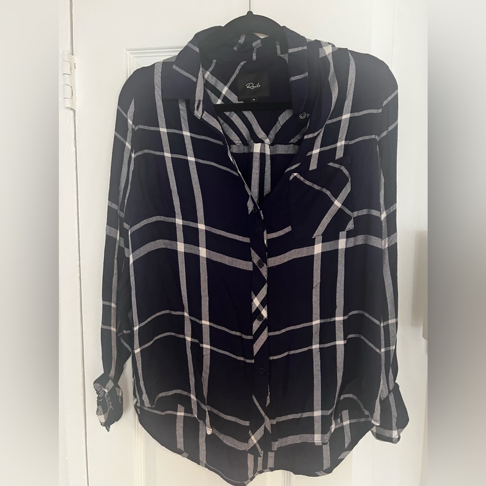 Rails flannel size medium. Navy blue. Perfect condition!